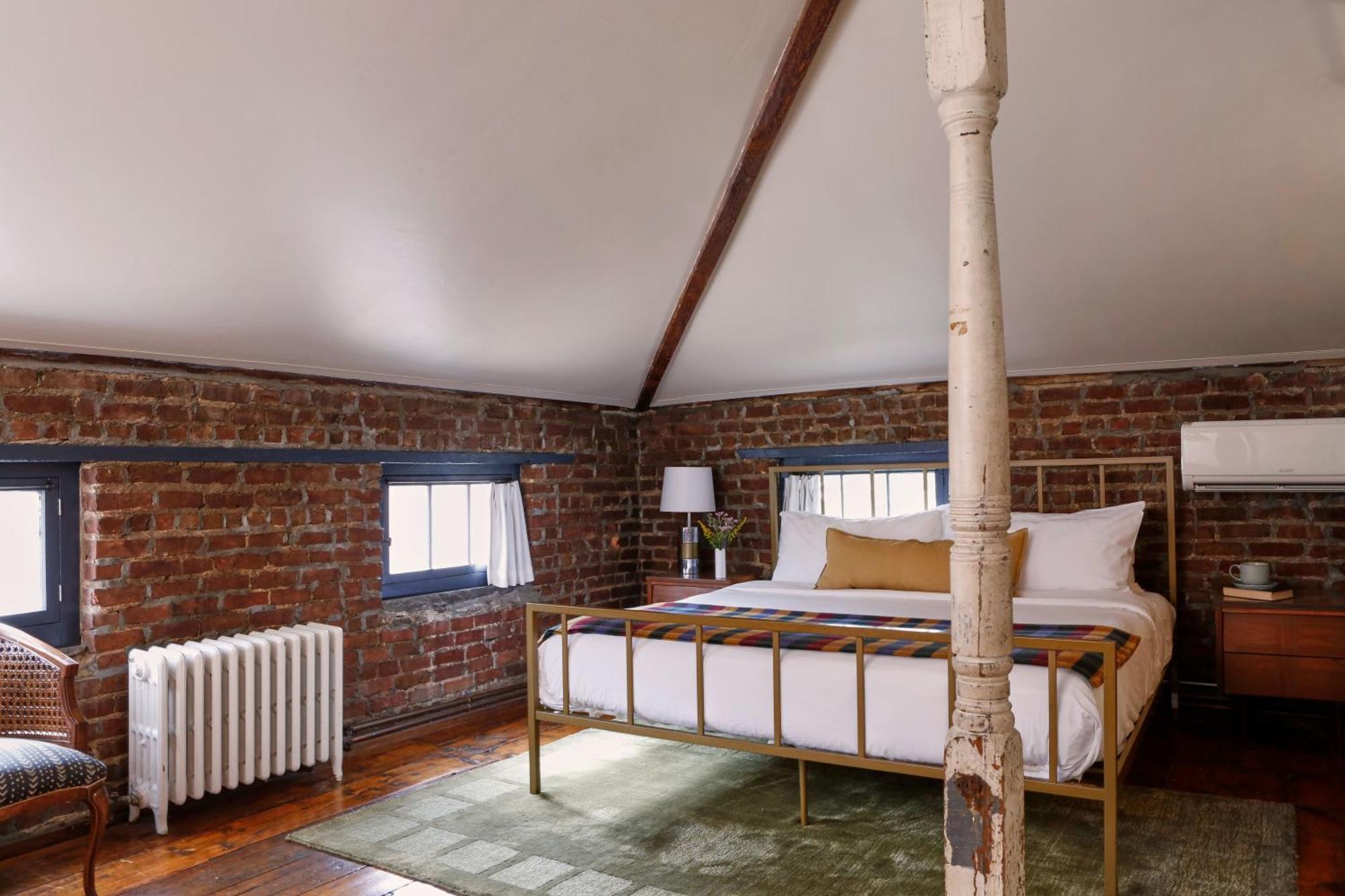 Kingston Carriage House Bed & Breakfast Bagian luar foto